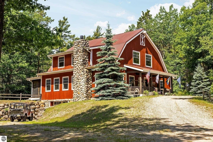 Nearby Listing Image