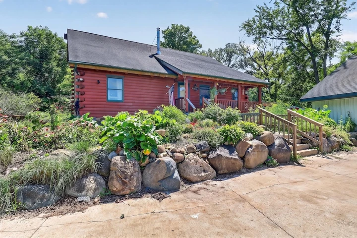 Nearby Listing Image