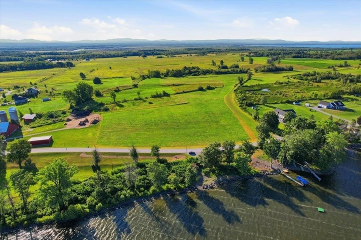 Nearby Listing Image