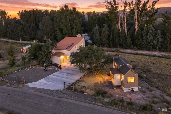 Nearby Listing Image