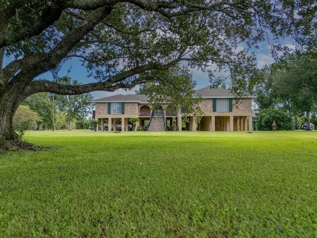 Nearby Listing Image