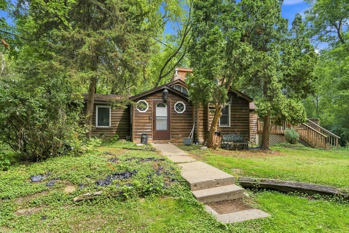 Nearby Listing Image