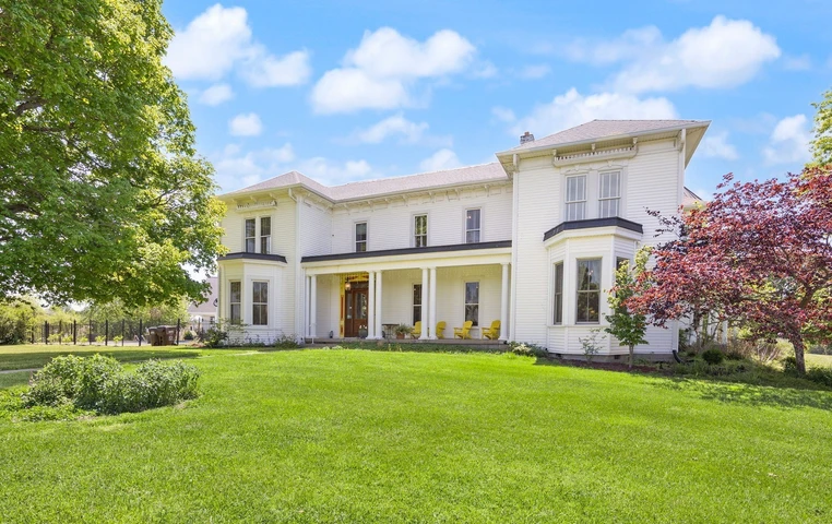 Nearby Listing Image