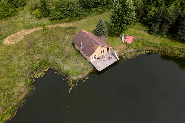 Nearby Listing Image