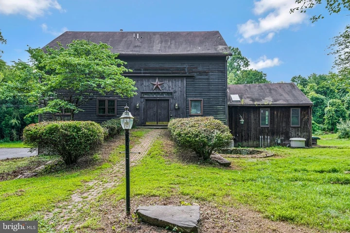 Nearby Listing Image