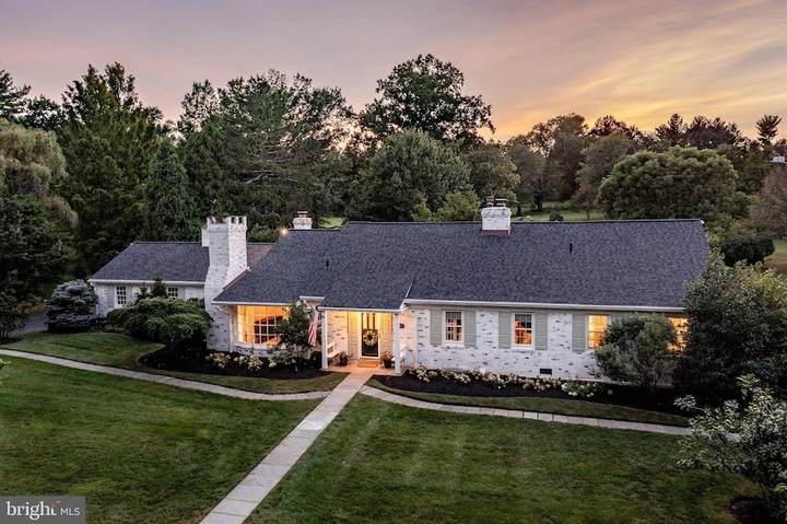 Nearby Listing Image