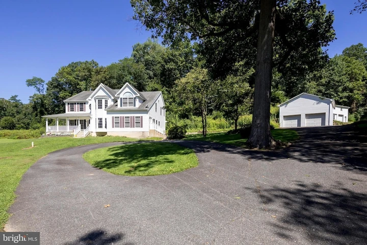 Nearby Listing Image