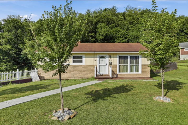 Nearby Listing Image