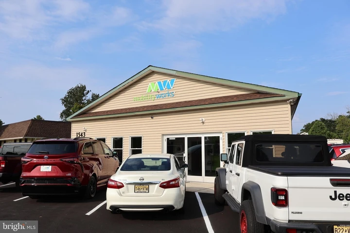 Nearby Listing Image