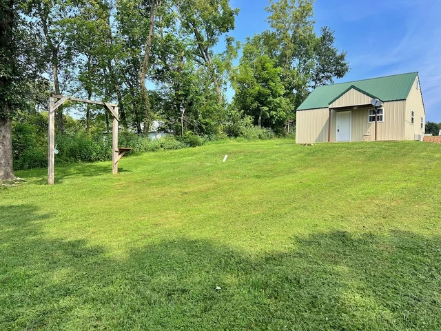 Nearby Listing Image