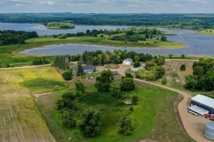 Nearby Listing Image