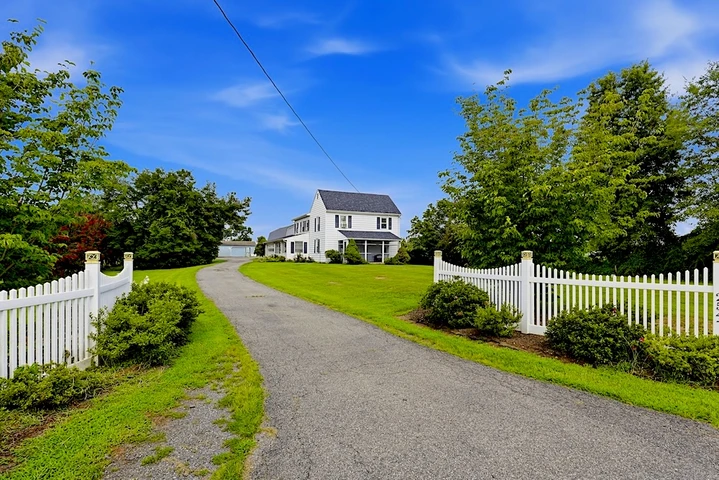 Nearby Listing Image
