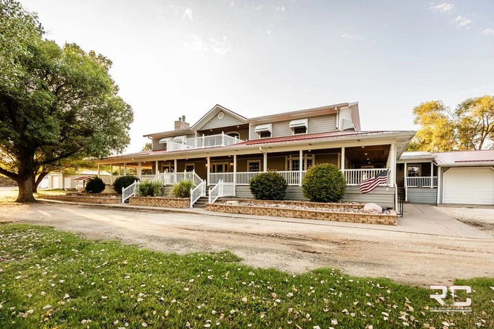 Nearby Listing Image