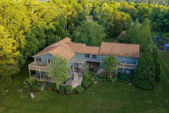 Nearby Listing Image