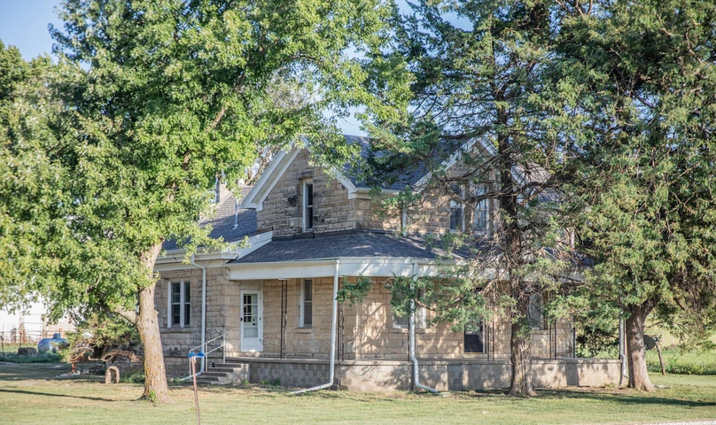 Nearby Listing Image