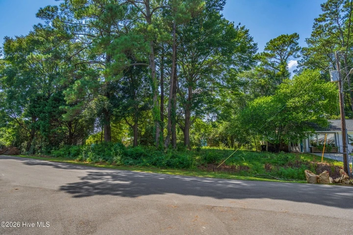 Nearby Listing Image