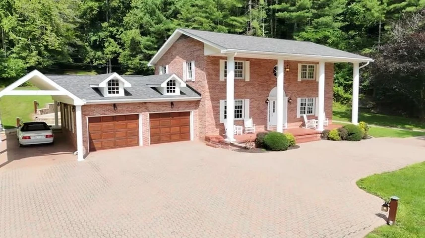 Nearby Listing Image
