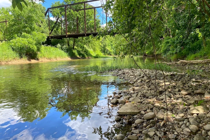 Nearby Listing Image