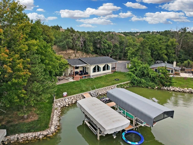 Nearby Listing Image