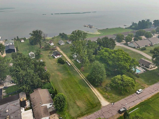 Nearby Listing Image