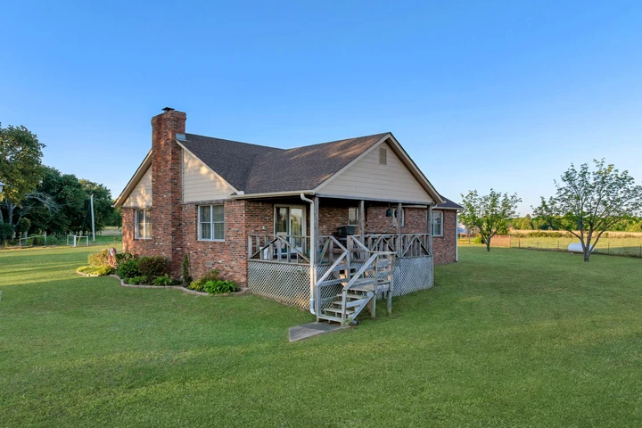 Nearby Listing Image