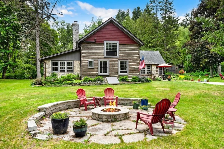Nearby Listing Image