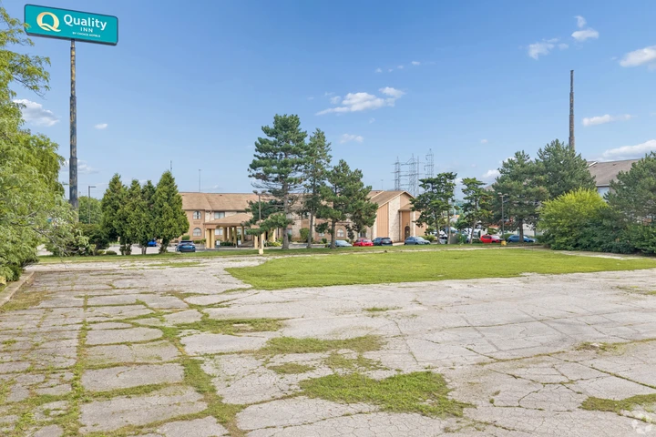 Nearby Listing Image