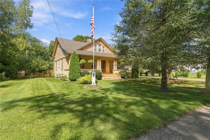 Nearby Listing Image