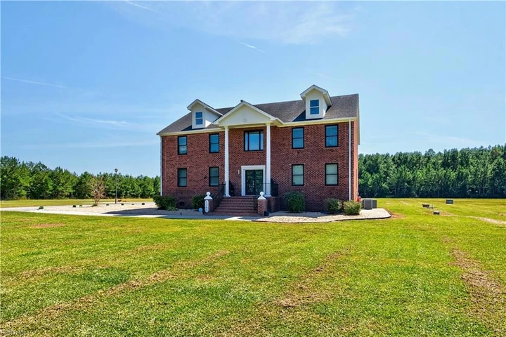 Nearby Listing Image