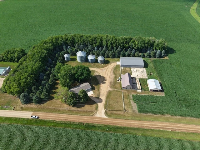 Nearby Listing Image