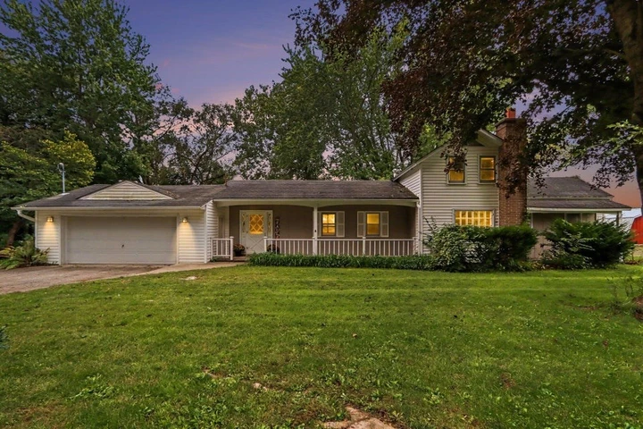 Nearby Listing Image
