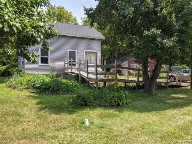 Nearby Listing Image