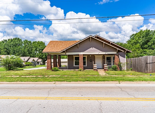 Main Listing Image