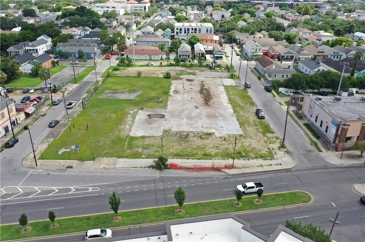 Main Listing Image
