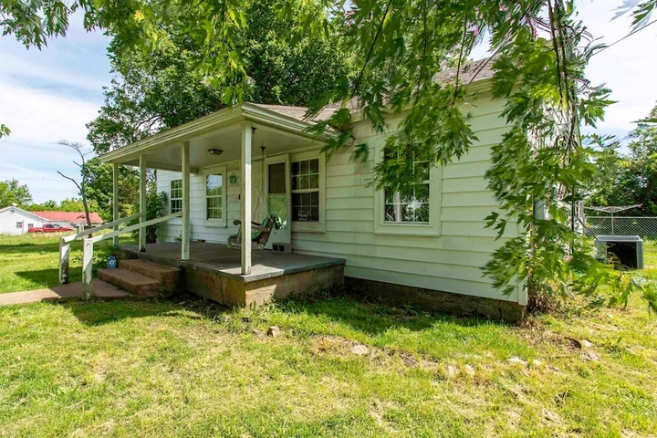 Main Listing Image