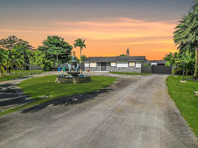 Main Listing Image