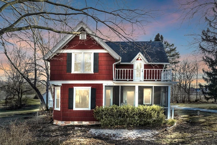 Main Listing Image
