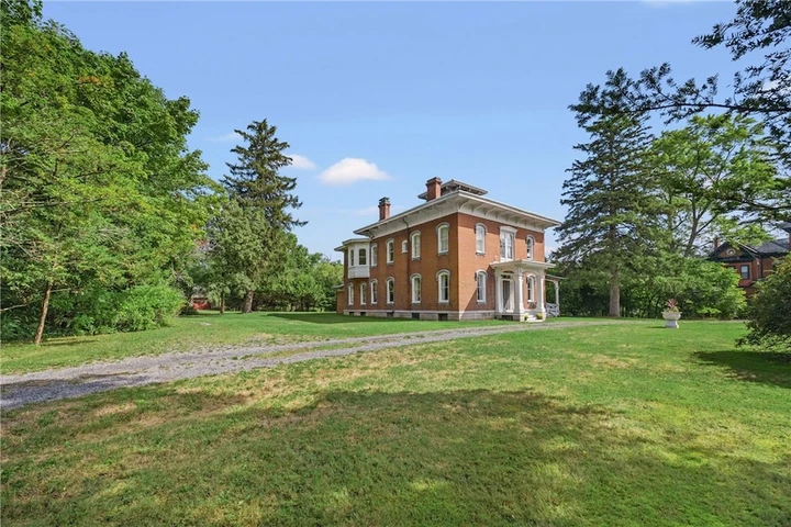 Main Listing Image