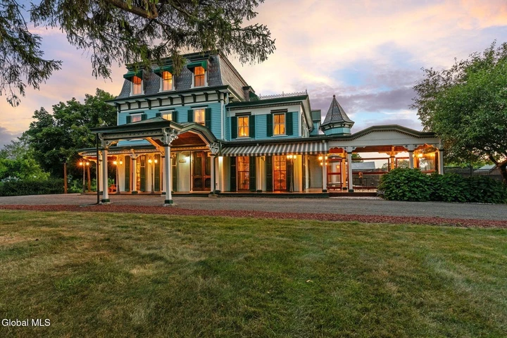 Main Listing Image
