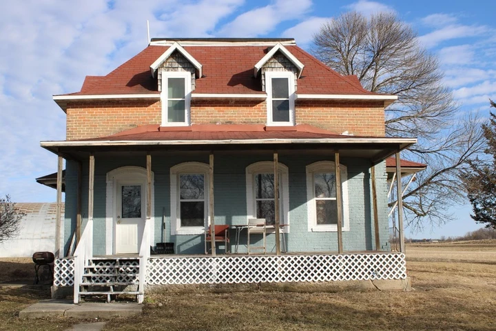 Main Listing Image
