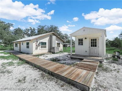 Main Listing Image