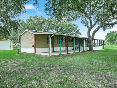Main Listing Image