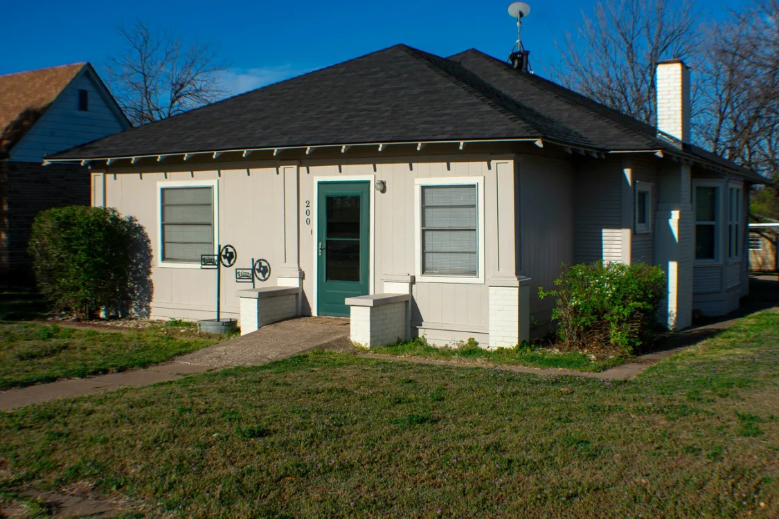 Main Listing Image