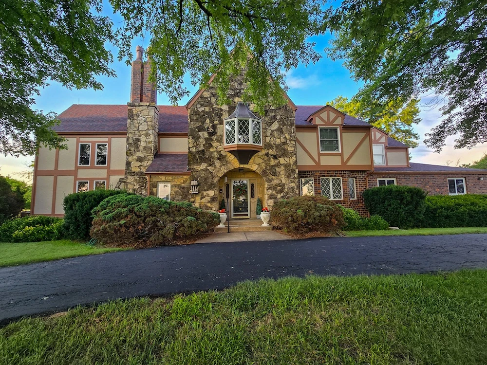 Main Listing Image