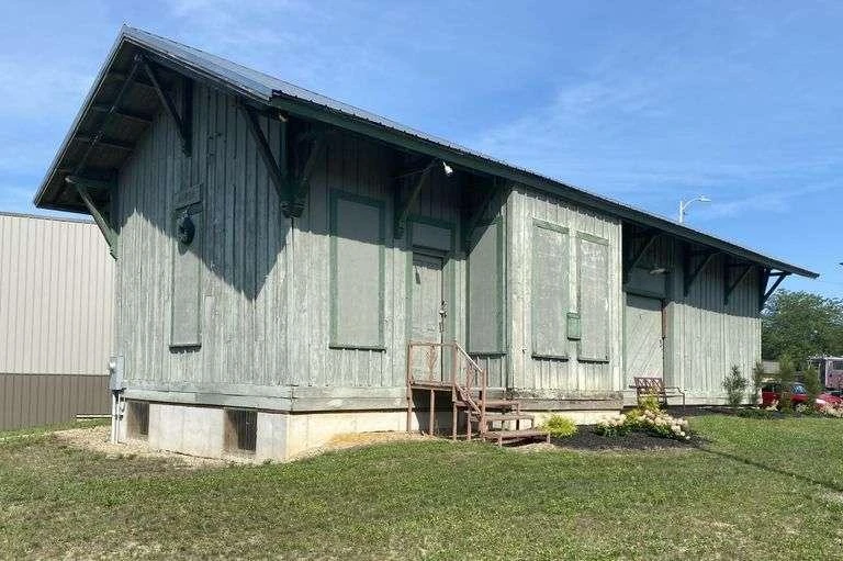 Main Listing Image