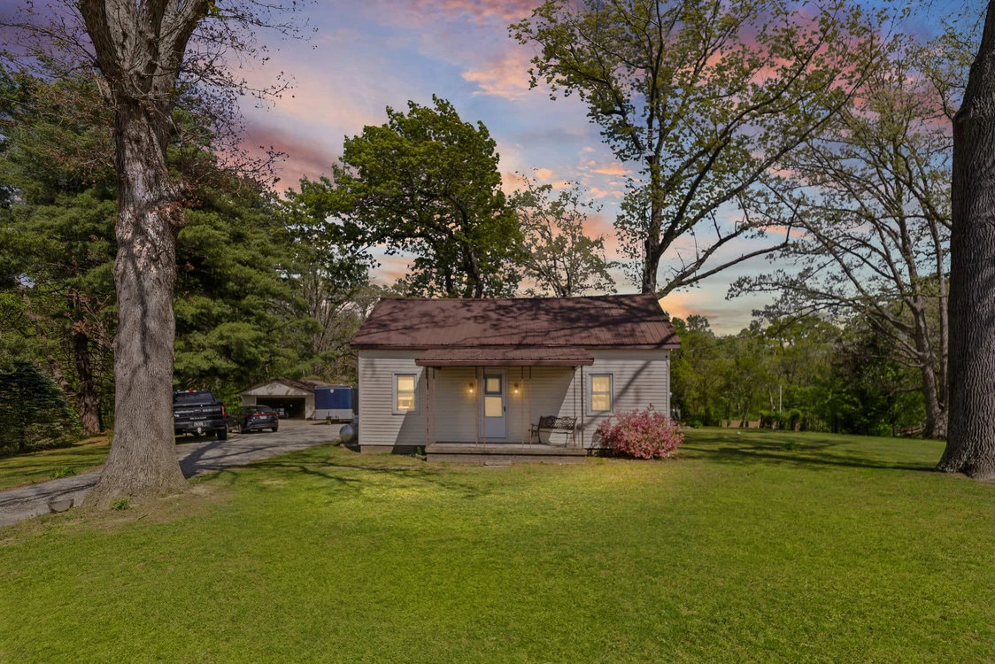 Main Listing Image