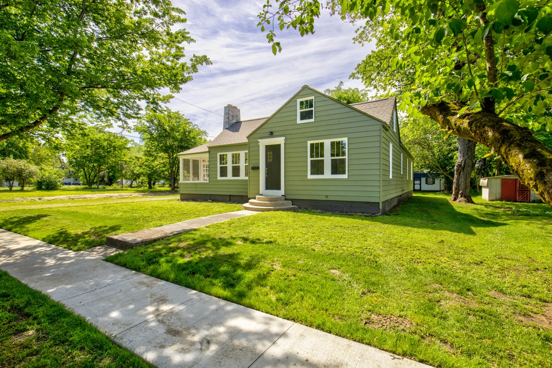 Main Listing Image