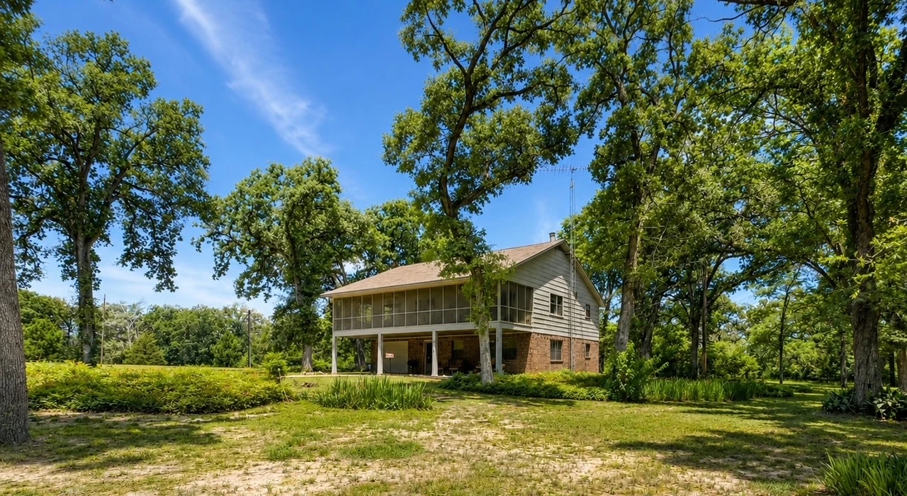 Main Listing Image
