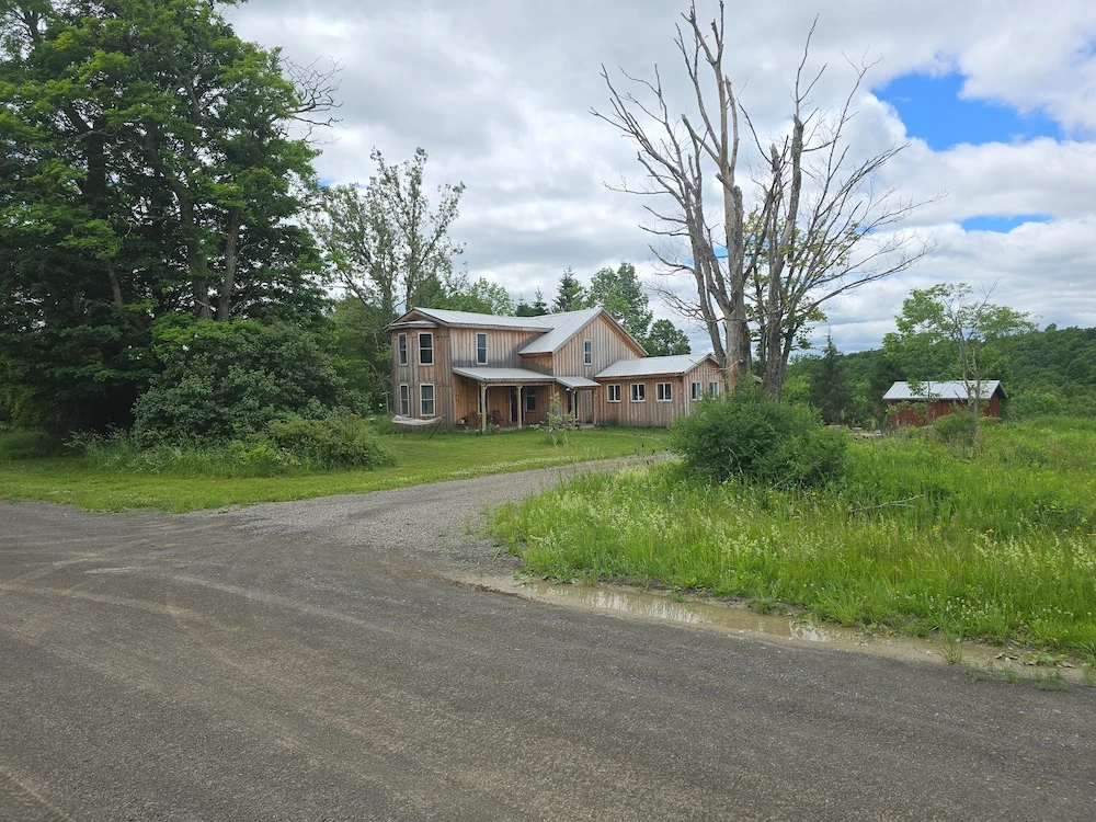 Main Listing Image
