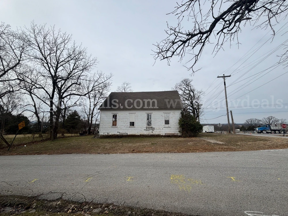Main Listing Image